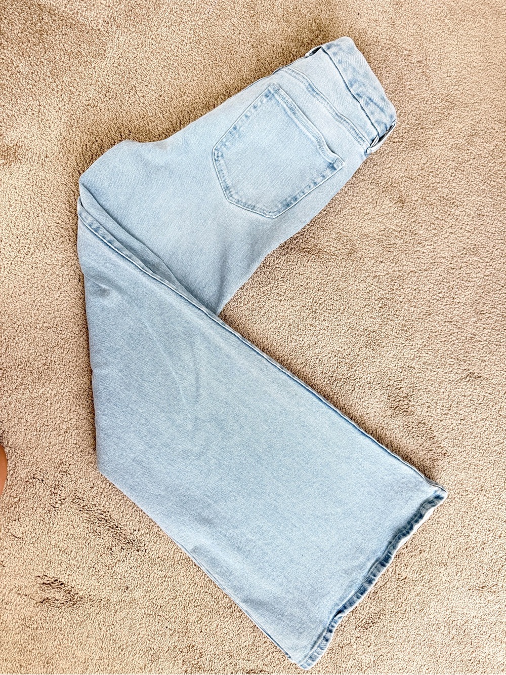 Good American Washed Denim Jeans — Pale Blue - Picture 2 of 4
